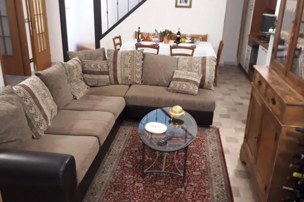 Cozy Apartment At The Gates Of Florence タヴァルヌッツェ